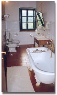 bath.jpg (10578 byte)